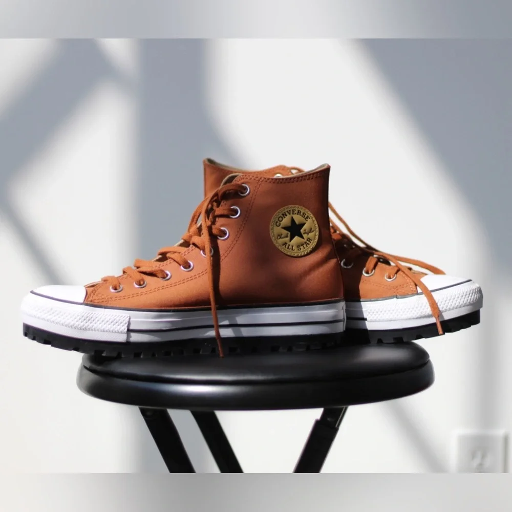 Orange Converse - Picture 1 of 1